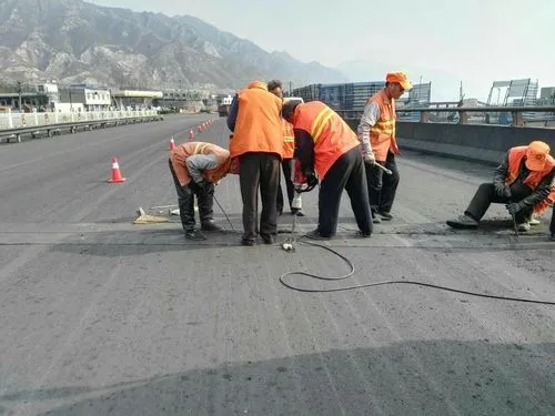 淇县道路桥梁病害治理